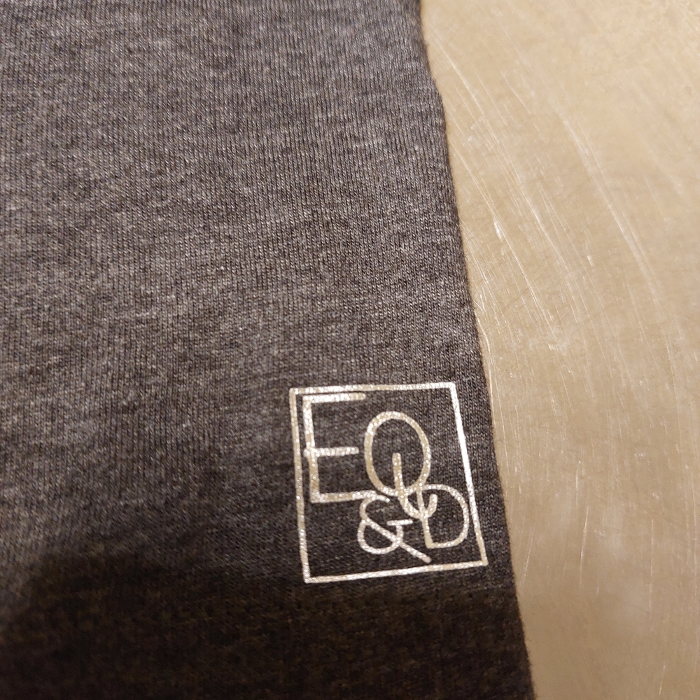 NWOT Equine & Design Horses and Wine IS The Answer T-Shirt Small Gray - Picture 4 of 5